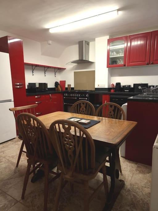 Home In Kington St Michael Stanton St Quintin Esterno foto